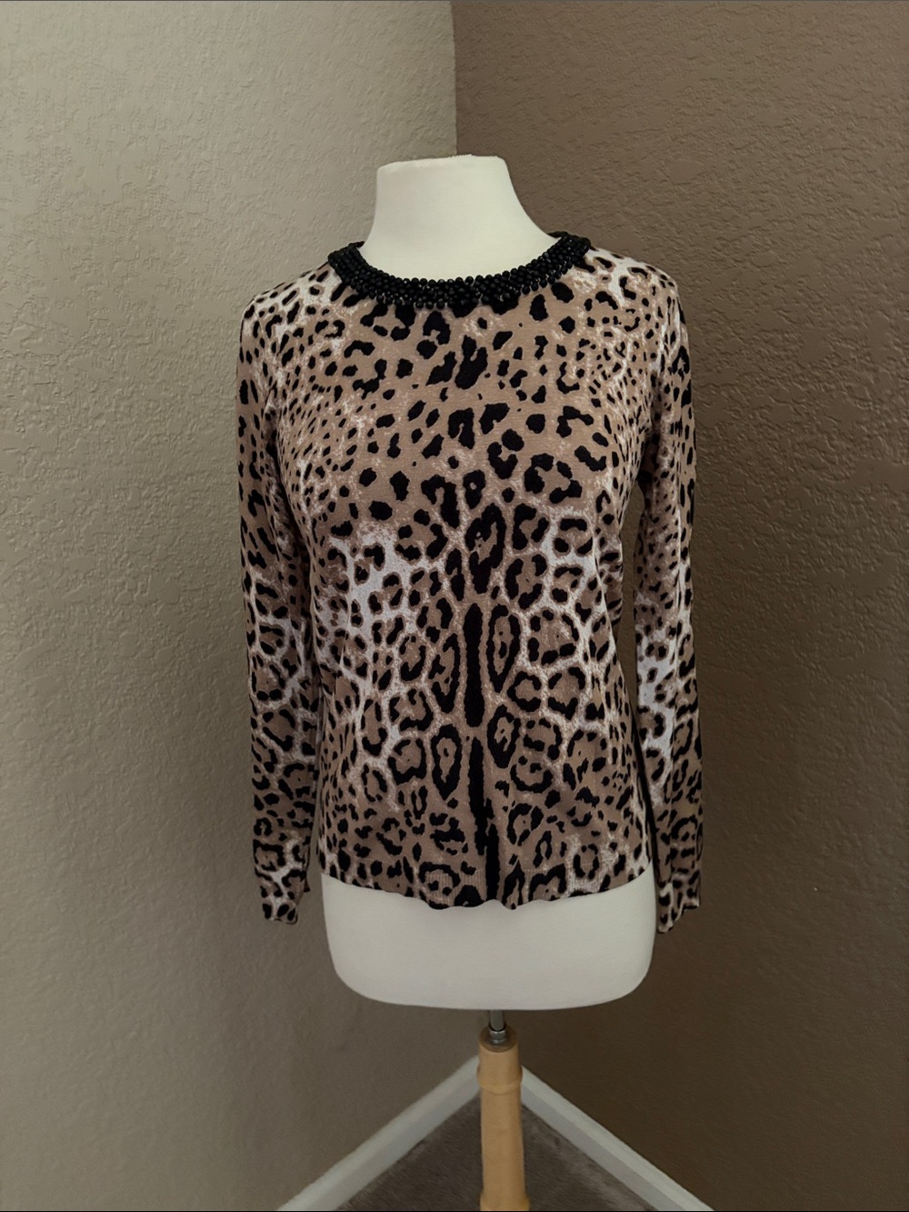 Boston Proper Leopard-Print Long Sleeve Top with Beaded Collar Gorgeous New M